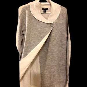 Woman’s- Long Cardigan - Jones & Co - New York